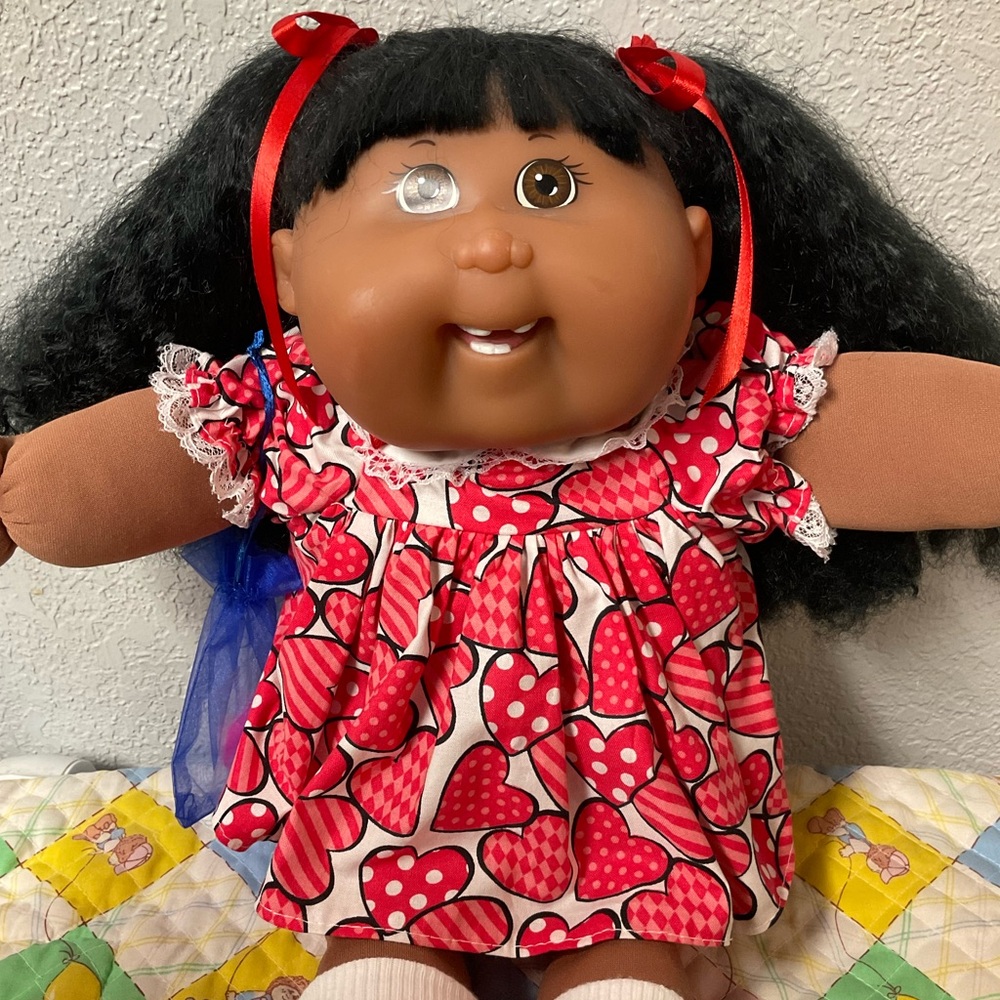 RARE VTG Cabbage Patch Kid AA TRU Anniversary Girl Black Hair Brown Eyes 2001
